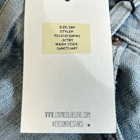 NWT COSMIC BLUE LOVE Size 28 Petite Capri light wash - Picture 4 of 8